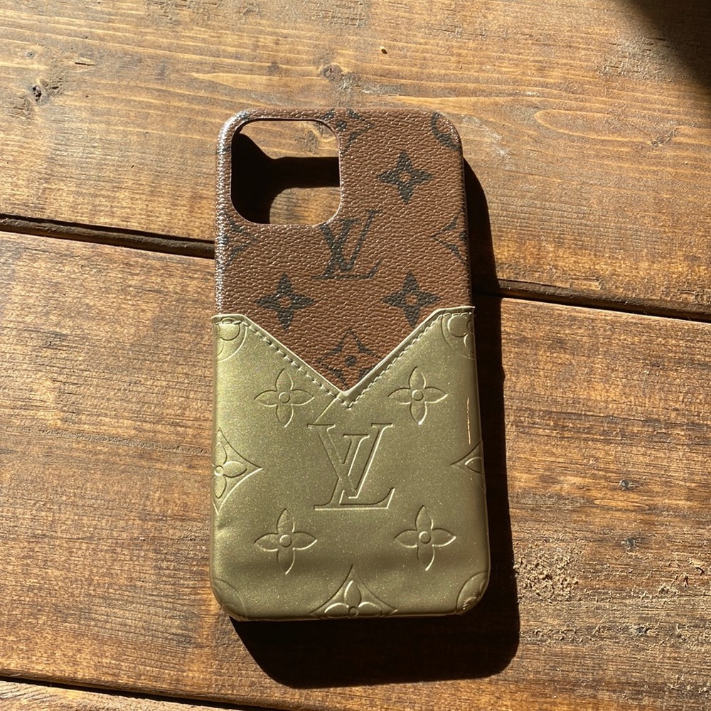 Louis Vuitton iPhone 12 Pro Max cell phone case